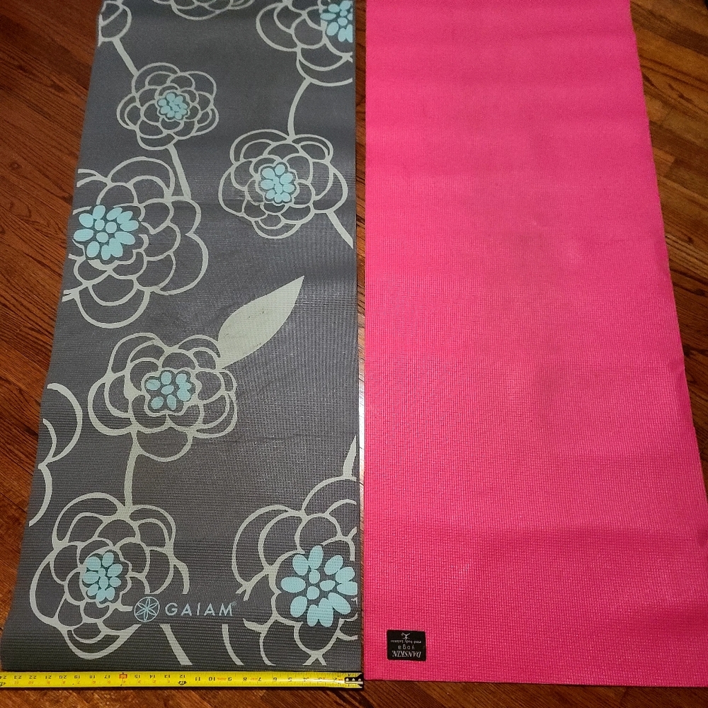 Gaiam yoga and Danskin yoga mats qty:2
